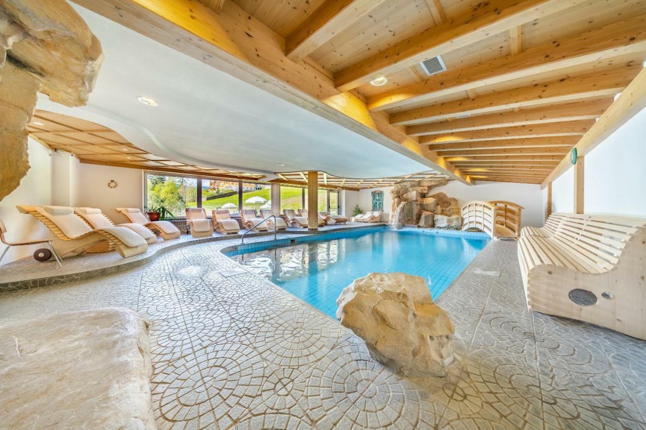 Dolomitenhotel Weisslahnbad Tiers Exteriör bild